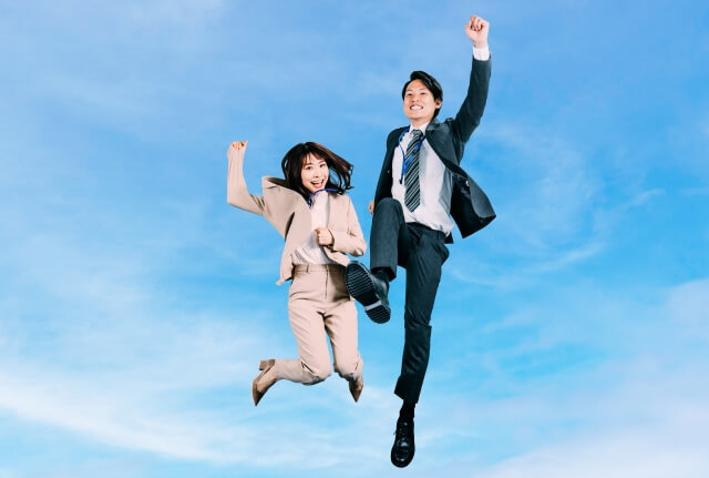 ジャンプするリクルーターの画像